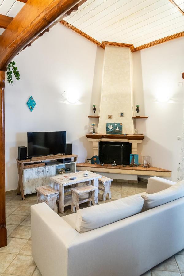 Papadogiannopoulos House Aigio Extérieur photo